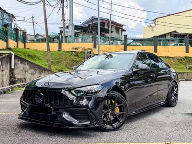 Mercedes Benz C300 300 AMG LINE in Desa Petaling, KUL