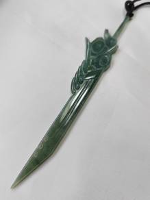 Liontin Pedang Kewibawaan Giok Jadeite Jed Asli
