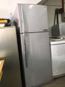 Toshiba fridge 2 doors Peti Sejuk Ais Refrigerator