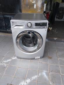 Electrolux inverter front load hot washer 9kg