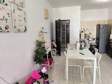 Condominium For Sale in Indah Alam