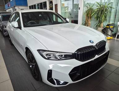 BMW 320i 20i SPORT in Johor Bahru, JHR