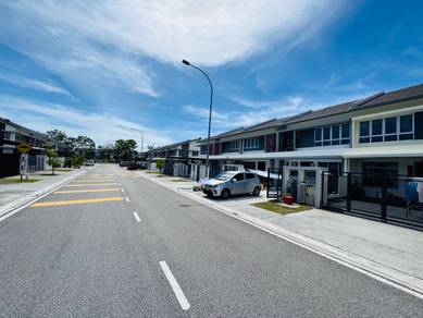 2-storey Terraced House For Sale in Bandar Bukit Raja,SGR