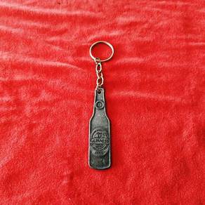 Limited edition guinness beer keychain