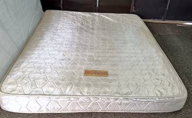 Queen Size Tebal 8inci Spring Mattress 