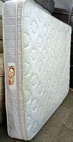 Queen Size Tebal 12inci Spring Mattress