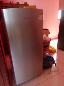 fridge peti ice