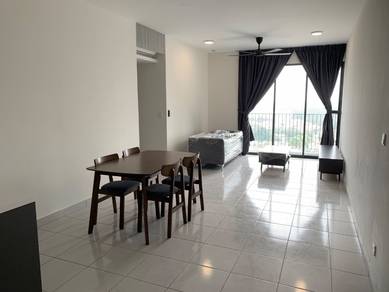 Condominium For Rent in E Island Lake Haven