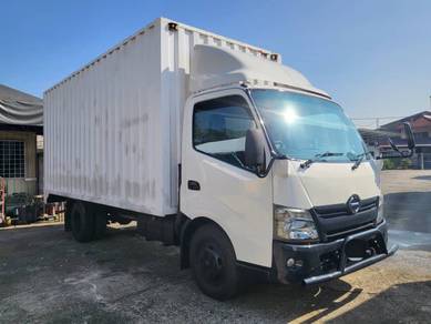 Hino W720 local 17ft Kontena box