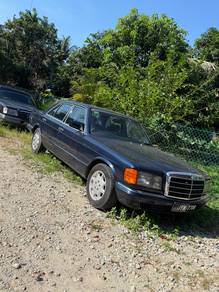 Mercedes Benz 280SE  in Muar, JHR