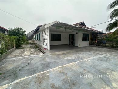 Semi-Detached House For Rent in Klang,SGR