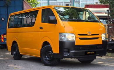 Toyota Hiace in Tampoi, JHR