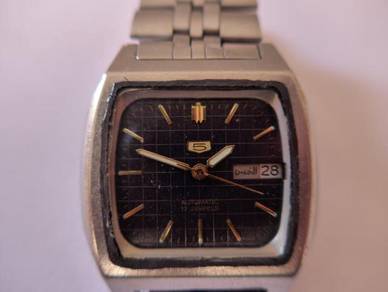 Seiko 5 Automatic 17 Jewels Black Dial Watch