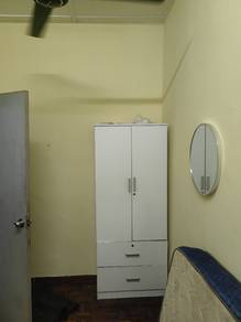 Room in Bukit Beruntung, SGR