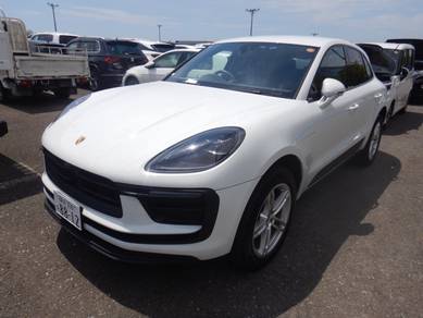 Porsche Macan in Kepong, KUL