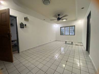 Flat For Sale in Gugusan Dahlia