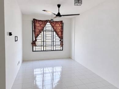 Apartment For Rent in Pangsapuri Pulai Mutiara 1