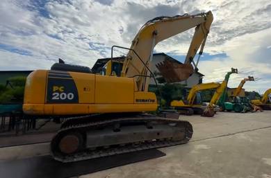 Harga Menarik Import Excavator Komatsu PC200-8N