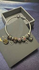Pandora bangle & charm