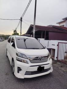 Toyota Vellfire Z GOLDEN EYES in Klang, SGR