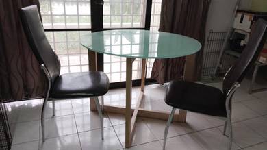 Dining table n chairs