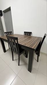 Meja makan 6 seater