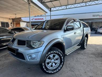 Mitsubishi Triton in Banting, SGR