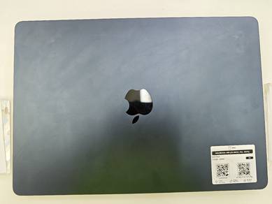 MacBook Air 15” M2
8GB RAM | 256GB Storage