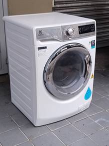 Electrolux front load washer with dryer 10/7 kg