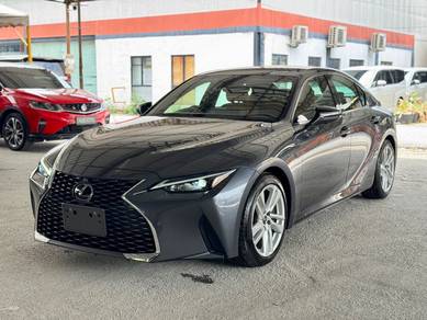 Lexus IS 300  in Old Klang Road, KUL
