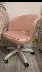 Pink Makeup Chair