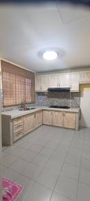Terraced House For Sale in Jenjarom,SGR
