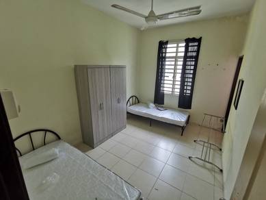 Room in Bukit Minyak, PNG