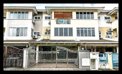 3-storey Terraced House For Sale in Batu Caves,SGR