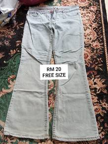 Jeans Bootcut Wanita