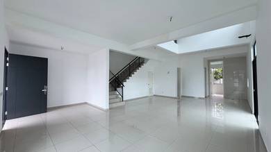 Semi-Detached House For Sale in Gelang Patah,JHR