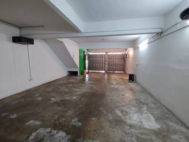 Shop lot For Sale in Jeram,SGR