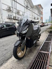 Yamaha XMAX