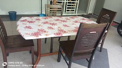 meja kayu berkualiti