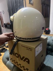 helmet nova custom magnum