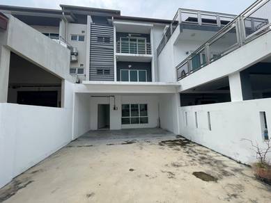 2.5-storey Terraced House For Sale in Kuala Selangor,SGR