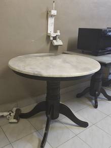 Marble Round Table 3ft