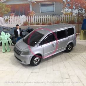 CFE310 2007 TOMY TOMICA 1:67 Toyota Noah MPV Silve