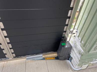 GFM975 Dcmoto Automatic Swing/Folding Gate