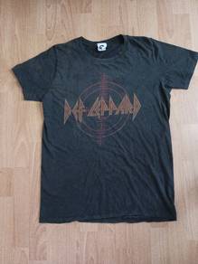 Def Leppard "aim with a big spell out"