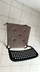 Sandsberg Chair with seat cushion