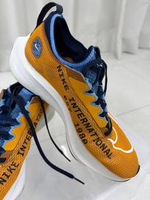 Nike Zoom Fly 4 (carbon plated) Running shoes