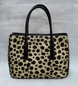 Leopard print leather and fur tote bag