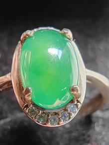 Giok Jadeite Jed Hijau Buah Gred Glassy Ice Burma