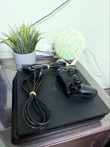 (USED LIKE NEW) PS4 Slim 500GB, PlayStation 4